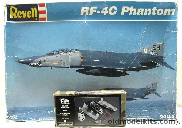 Revell 1/32 RF-4C Phantom II + Verlinden RF-4C Update Super Detail Set, 4662 plastic model kit